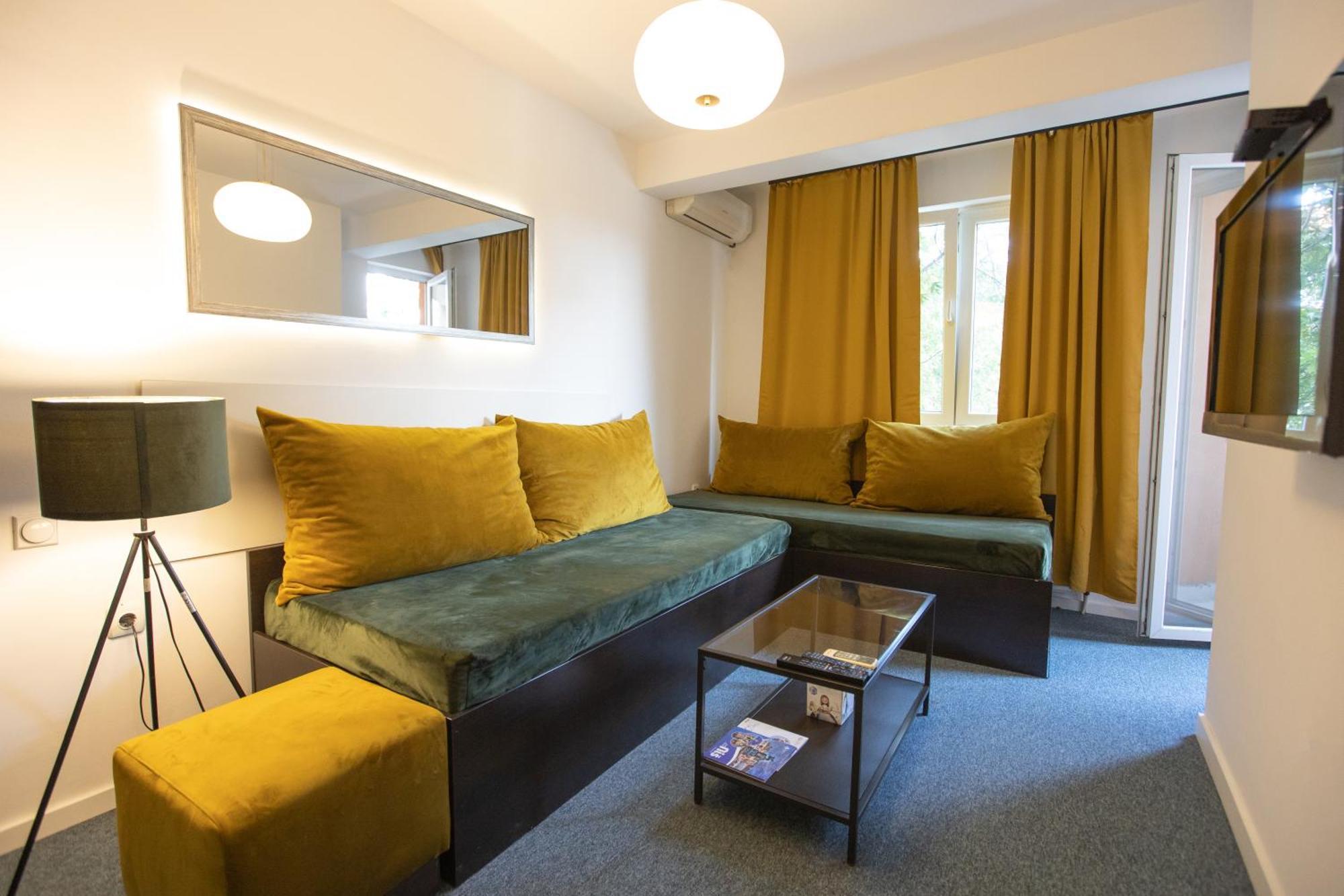 4 Rooms Apartments Nis Luaran gambar