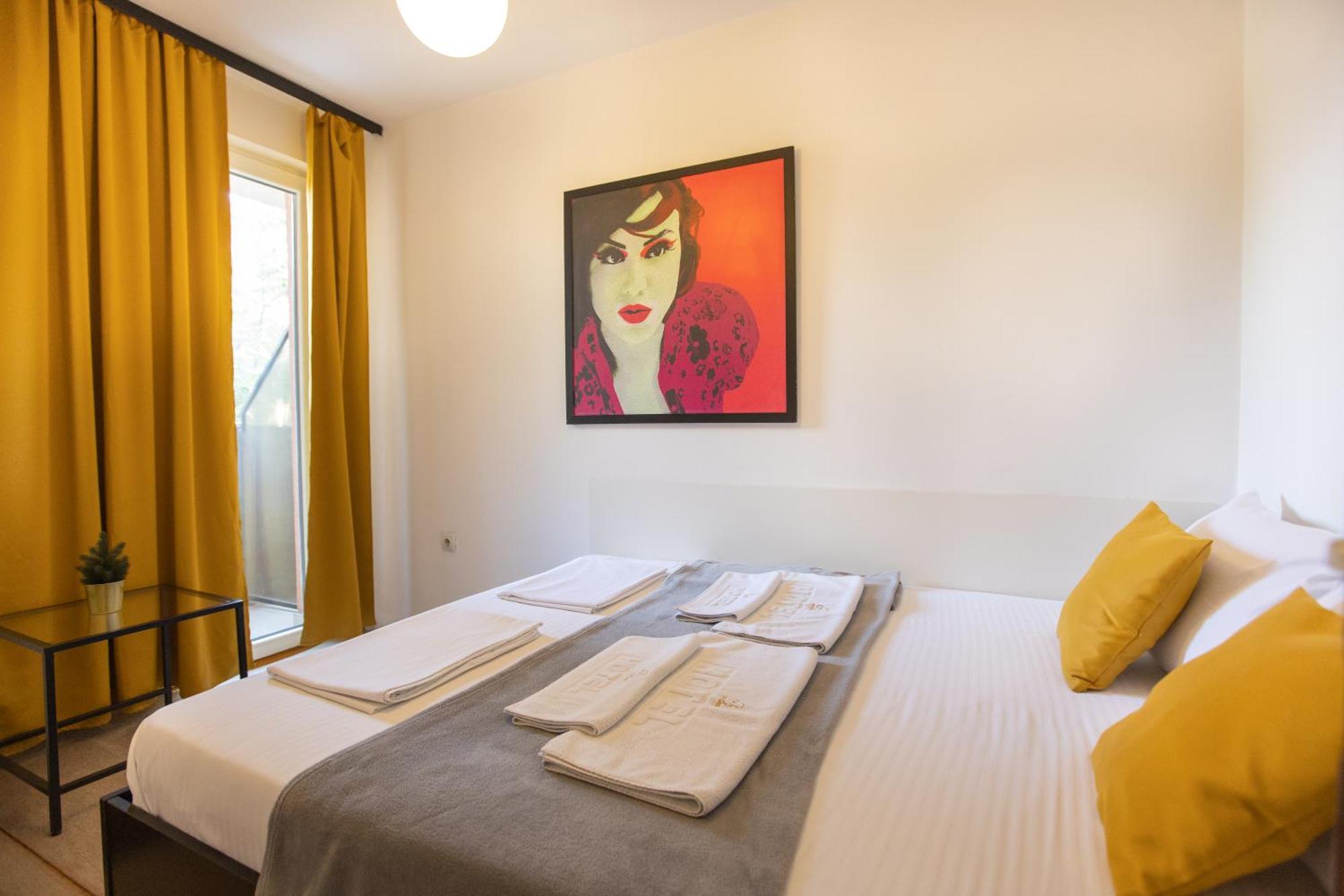 4 Rooms Apartments Nis Luaran gambar