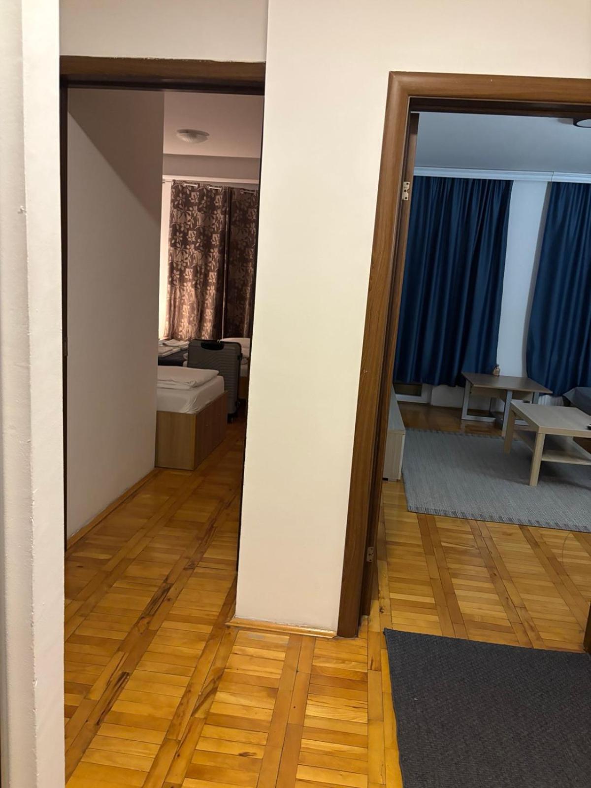 4 Rooms Apartments Nis Luaran gambar